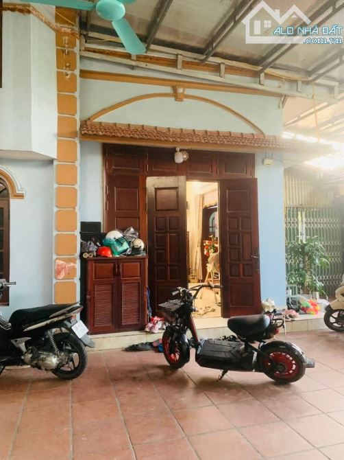 BÁN NHÀ NGÕ 1 BÙI HUY BÍCH HOÀNG MAI - PHÂN LÔ VỈA HÈ Ô TÔ KINH DOANH: DT 400M2 - 103 TỶ - 2