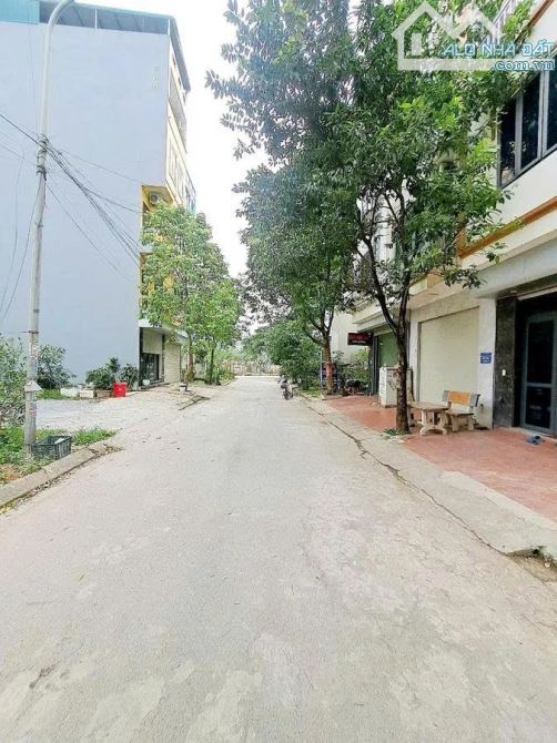 Bán Đất Đông Ngạc. Q Bắc Tù Liêm. Lô Góc. Ô Tô Vào. DT 46m. Giá 7.5tỷ - 2