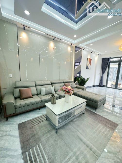 Nhà đẹp như biệt thự tại Hóa An Biên Hòa 2 lầu 1 trệt 230m² full nội thất nhập khẩu - 2