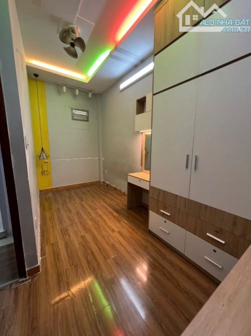 BÁN NHÀ 4 TẦNG - 40M2 - NGAY ĐIỆN MÁY CHỢ LỚN QUANG TRUNG GÒ VẤP, NHỈNH 4 TỶ - 2