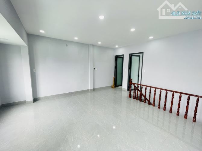 mặt tiền số..ngang rộng dài vi vu...giá cực tốt.hẻm ôtô - 2