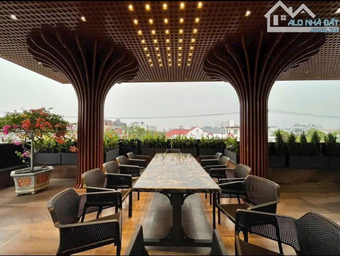 Bán Biệt Thự 3 tầng Siêu Vip 2 Mặt tiền - KHu Nam Việt Á - DTĐ 244m ngang 14m - 2