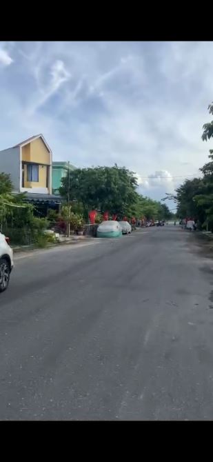 Cho thuê 2 lô liền kề đường 10m5 đối lưng đường Nguyễn Sinh Sắc - khu vực sầm uất . - 2