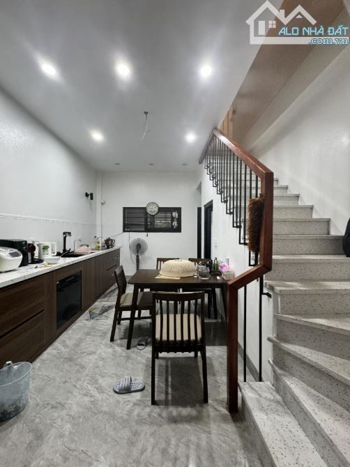 Nhà Nguyễn Xiển,Phân lô - Ô tô tránh,vỉa hè - Gara ô tô - Nội thất đẹp - 50m - 5 tầng - 16 - 2