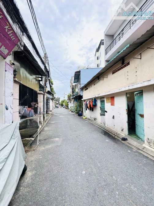 Bán nhà Hẻm 6m Trần Bình Trọng ( Cống Lở), Phan Huy Ích, 8,5x28m, Cấp 4 - 12PN, 22,5 tỷ. - 2
