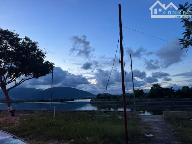 Bán lô đất Hòn Rớ view dự án Sungroup. - 2