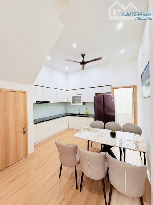 BÁN NHÀ 2 TẦNG BÀU HẠC - SÁT NGUYỄN HOÀNG - 64m2 - MT 4m - MỚI ĐẸP Ở NGAY - 8Ty55. - 2