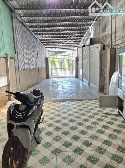 Cần bán gấp căn nhà ở 1/ đường Lê Thị Lơ , Tân Hiệp 100m2 - Sổ hồng riêng - giá 860 triệu - 2