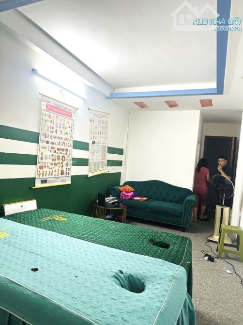 TRUNG TÂM CẦU GIẤY - 5 TẦNG DÂN XÂY – NGÕ THÔNG TỨ TUNG- Ô TÔ TRÁNH _ 5 TẦNG – 30M2 – 7,2 - 2