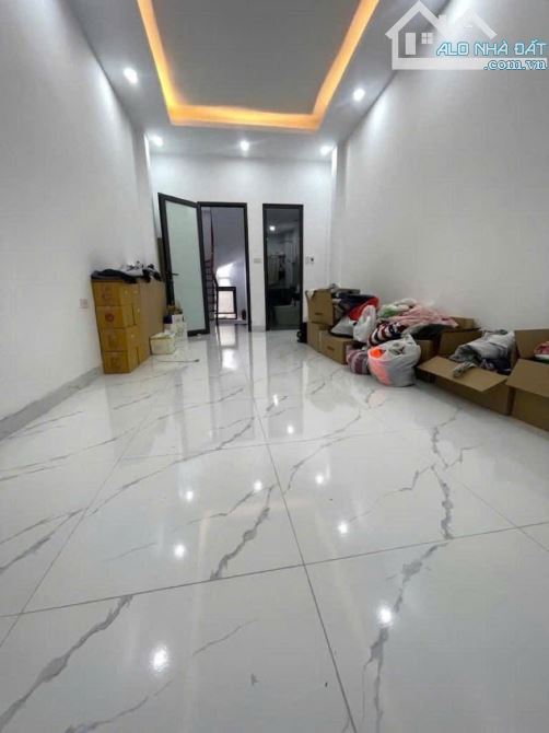 Ngõ 190 Lò Đúc 30m 5 tầng, gần ô tô , 3 ngủ đủ nội thất - 2