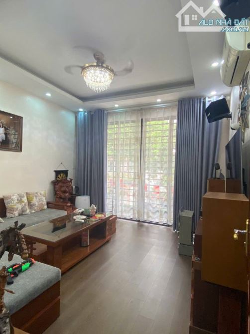 NHÀ ĐẸP DÂN XÂY – Ô CHỜ THANG MÁY - KIẾN HƯNG  - PHÂN LÔ - VIA HÈ - Ô TÔ TRÁNH - KD - 50M2 - 2