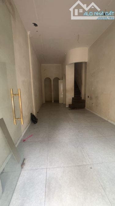 MẶT TIÊN KINH DOANH VÕ VĂN TẦN - 3 TẦNG- P. BÀN CỜ -Q.3- DT: 32M2- 27 TỶ - 2