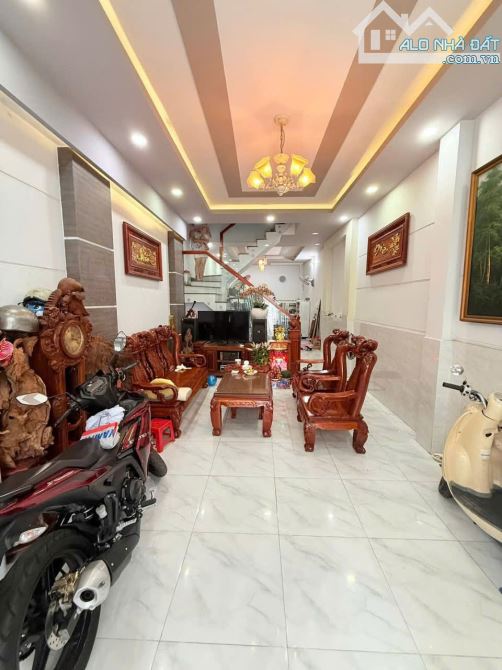 Hiếm Tô Hiệu - 4x14m - 4 tầng BTCt - HXH 8m ngủ trong nhà - 2