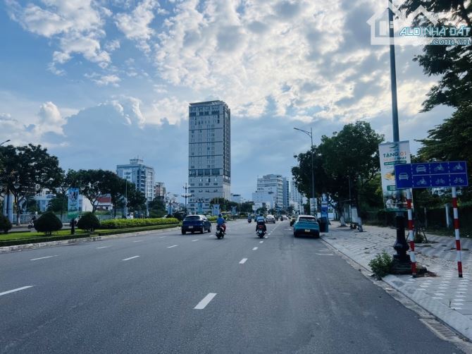 GÓC PHẠM VĂN ĐỒNG VS HOÀNG BÍCH SƠN 682m2 gọi Huy Phan - 2