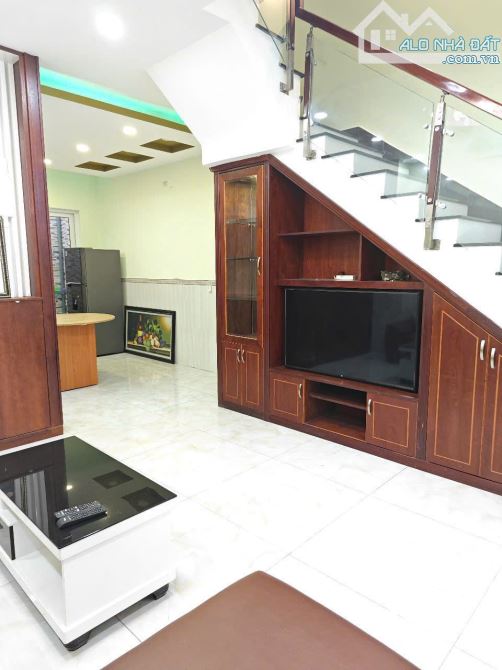 Nhà đường B1 Bùi Phùng VCN Phước Hải  - Sổ hoàn công : Giá bán bao sang sổ 9.650
Liên hệ - 2