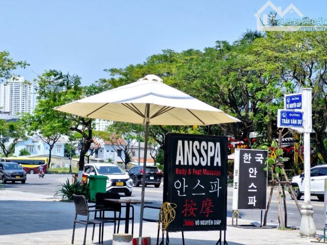 NHÀ ĐẸP KIÊN CỐ VÀO Ở NGAY - 3 TẦNG CHẾ LAN VIÊN – NGAY BÃI TẮM BIỂN – 105M2 - HÀNG F0 - 2