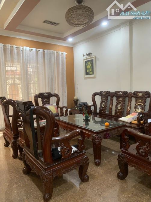 Bán nhà hẻm xe hơi Nguyễn Trọng Tuyển P1 Tân Bình_DT: 7.5m x 13m, trệt, 2L ST_ giá 22 tỷ - 2