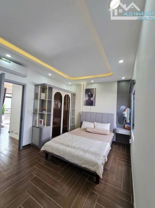 Bán nhà hẻm xe hơi đường Nguyễn Tư Giản, P.12, 5.2 x 13, 3 tầng, giá 6.85 tỷ tl - 2