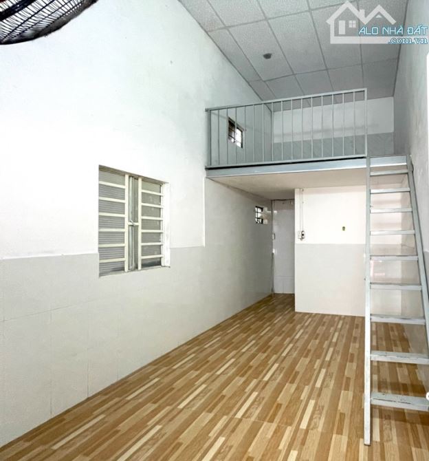 CẦN BÁN NHÀ MT NGUYỄN KHUYẾN 160M2 - ĐỐI DIỆN ĐH SƯ PHẠM - GIÁ ĐẦU TƯ - 2