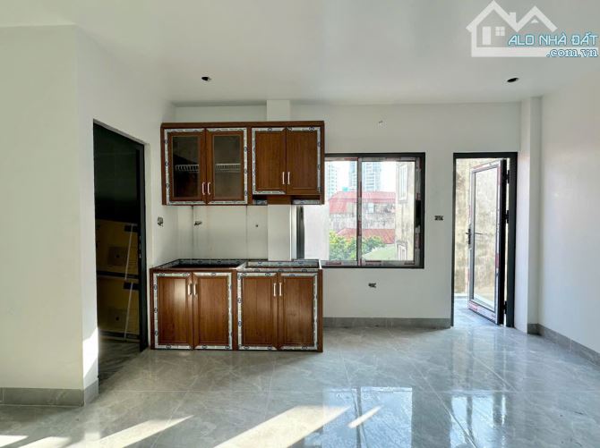 Cho Thuê CCMN 530 Thuỵ Khuê Tây Hồ 30m2 Studio Cửa Sổ Ban Công Thang Máy  PCCC An Toàn - 2