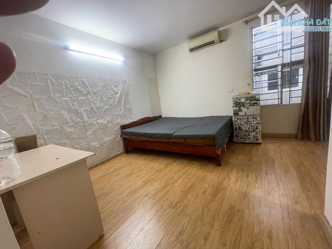 Cho Thuê CCMN Ngõ 111 Xuân Diệu Tây Hồ 25m2 Studio Ban Công Cửa Sổ Vskk Thang Bộ Full Đồ - 2