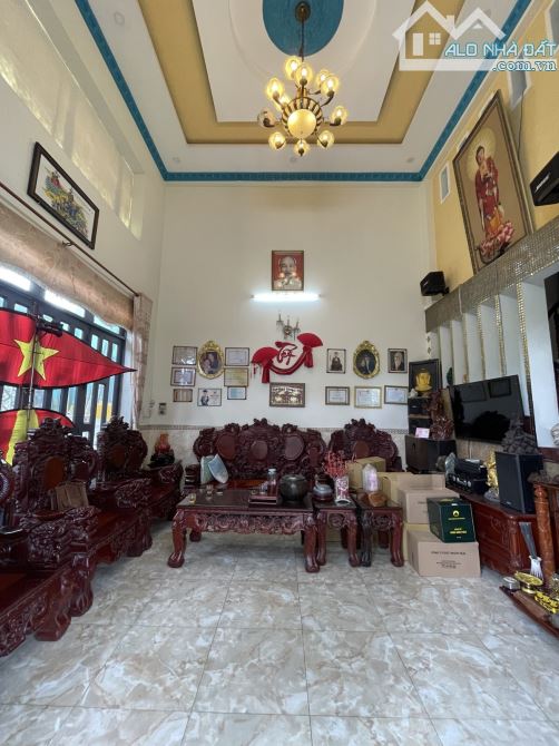 🔴 BÁN GẤP NHÀ 3 TẦNG – 2 MẶT TIỀN– BÀ ĐIỂM, HÓC MÔN – 130M² – NGANG 8M - GIÁ CHỈ 10.5 TỶ‼ - 2