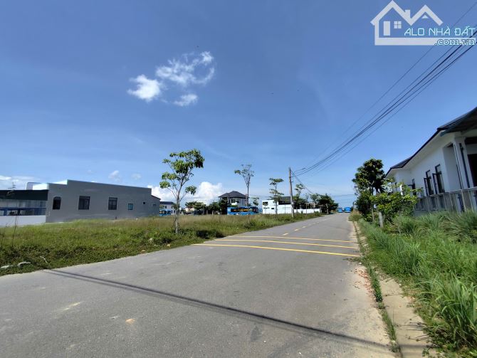 2 mặt tiền đường Hàn Thuyên - lô góc duy nhất! - 2