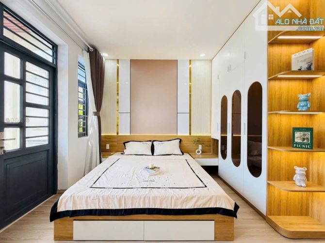 Chính chủ bán gấp nhà đường rộng 6m Hồ Hảo Hớn, Cô Giang, Quận 1- Giá 5,1 Tỷ- DT 69M2 - 2