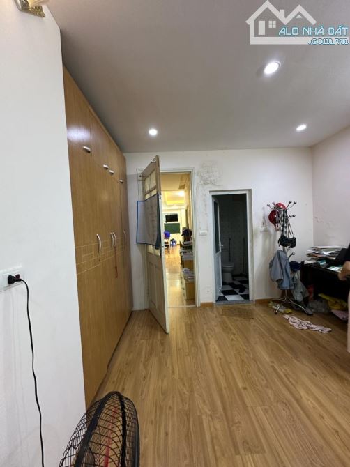 Bán căn hộ Chung cư Thành Đô – 27 Lạc Trung — 80m², 2PN, Tầng 3 — 3.67 tỷ (TL) - 2