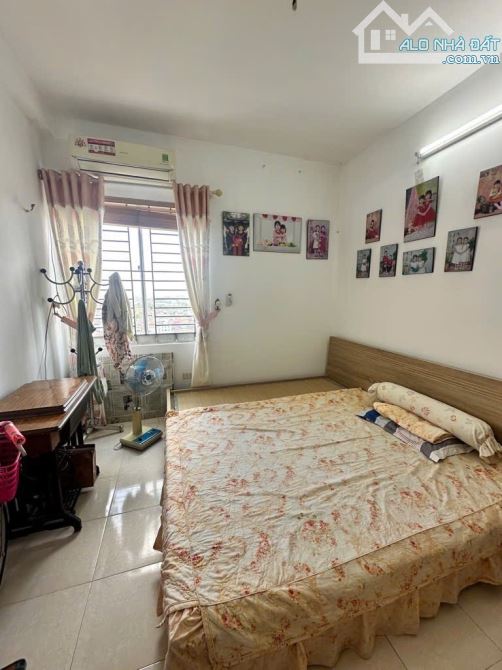Bán căn hộ 3 ngủ chung cư CT9 KĐT Việt Hưng, Long Biên chỉ 4,68 tỷ - 2