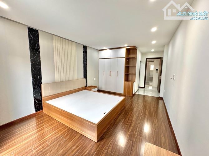 Bán nhà Ngọc Thụy gần trường Việt Pháp, 42m2, 6T lô góc, thang máy, gara ô tô, chỉ 11 tỷ - 2