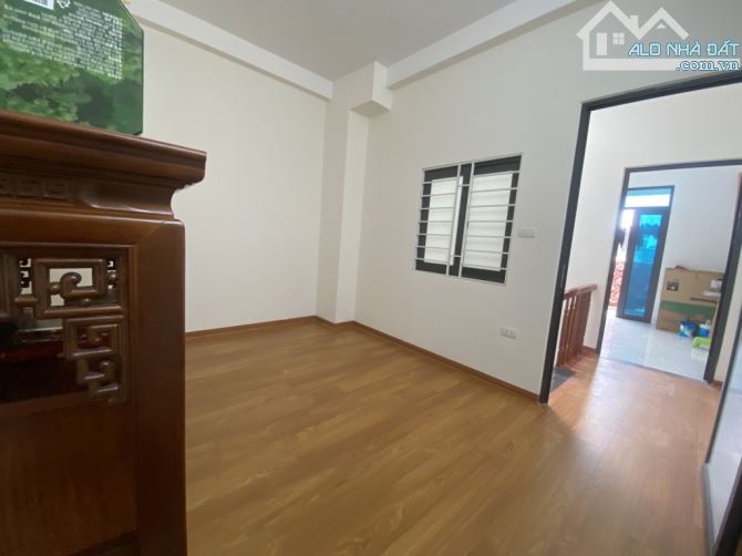 Bán nhà lô góc Tây Sơn gần phố, tặng nội thất, 44m2, 4.2mMT, giá 8.5 tỷ - 2