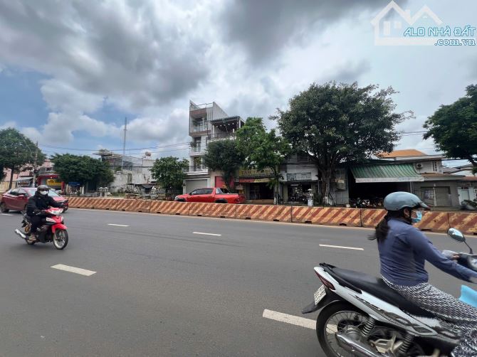 10 X 20 MẶT TIỀN NGUYỄN VĂN CỪ , NGAY CÔNG AN PHƯỜNG TÂN LẬP - 2