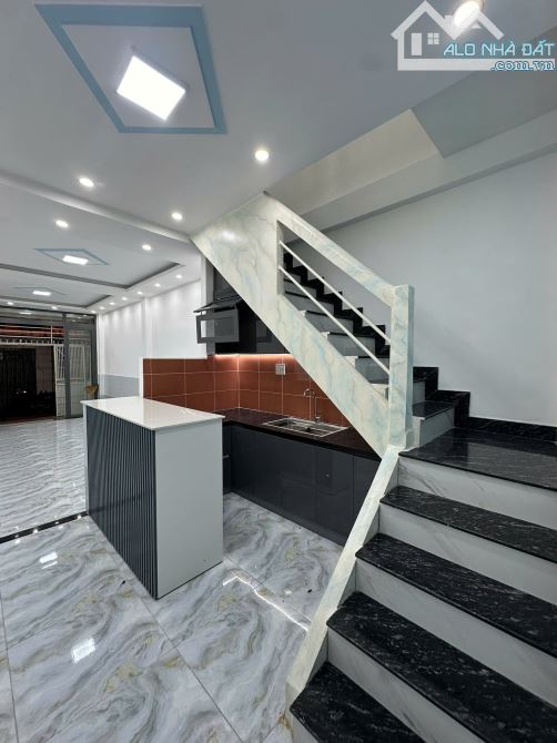 BÁN NHÀ CHÍNH CHỦ THÁI PHIÊN - P1 Q11 - 40M² - GIÁ CỰC MỀM - 2