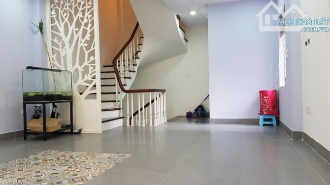 ô tô cách nhà 12m- 5 tầng lô góc, Lạc Long Quân- Võ Chí Công - 2