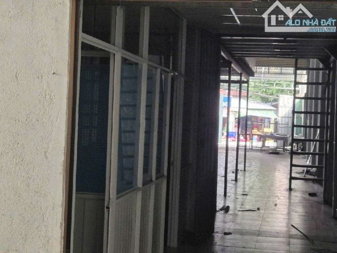XTS(XTD-HM) bán đất 313m2 ngang 7m MT đường Trần Văn Mười tặng nhà C4 đang cho thuêgiá22tỷ - 2