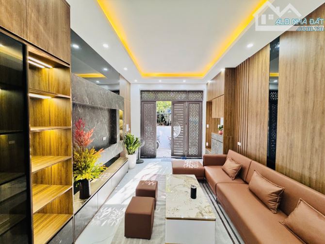 NHÀ HOÀNG QUỐC VIỆT DÂN XÂY MỚI_ FULL NỘI THẤT_DT 32M_MT 3,5M_5 TẦNG_8 TỶ+ - 2