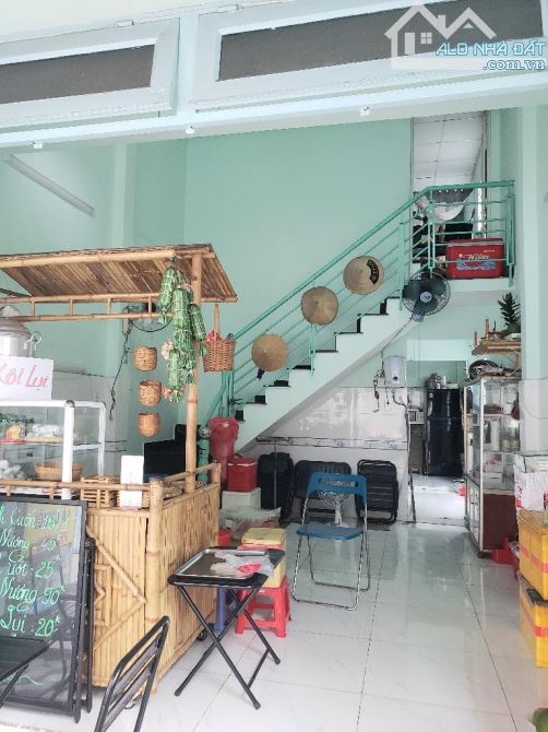 Nhà lo góc 2 mặt tiền có thể ki doanh đường Bùi Quang Là Gò Vấp- ngang 4,9*18m chỉ nhỉnh 4 - 2