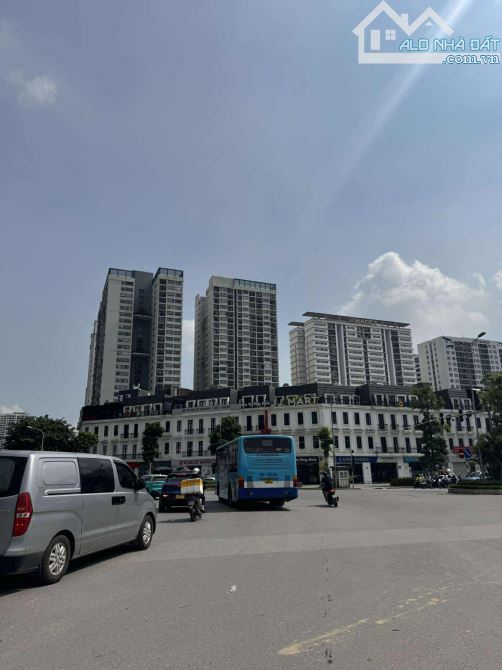 Bán siêu phẩm biệt thự Vườn Đào - View vườn hoa - có thang máy - Gần Lotte - 110m2 - MT 7m - 2