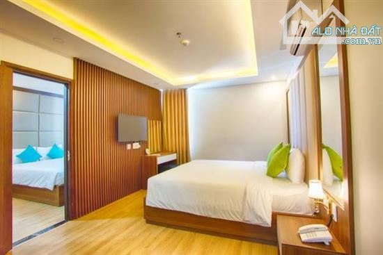 Chuyển nhượng khách sạn 4 sao lô góc đường 7.5m cách biển 50m, 608m² 12 tầng, 84 phòng - 2