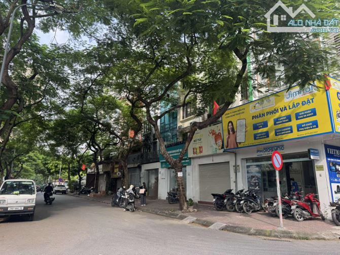 Bán tòa VP -apartment -hiện đại - gần MP Lạc Long Quân, 138m2 x 9 tầng, 51 tỷ - hầm- ô tô - 2