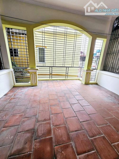 Bán nhà đẹp Hoàng Văn Thái! 50m2 x 4 tầng chỉ 12..tỷ - Phân lô quân đội, ngõ thông thoáng - 2