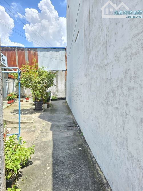 Bán 2 căn nhà rẻ 2,75 tỷ gần chợ Dĩ An 1 chỉ 500m, p.Tân Đông Hiệp, Tp.Dĩ An M7785 - 2