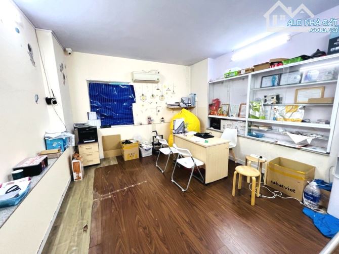 Bán nhà mặt tiền đường Hoa Lan, khu Phan Xích Long, Quận Phú Nhuận – Hợp Đồng Thuê 45 tr - 2
