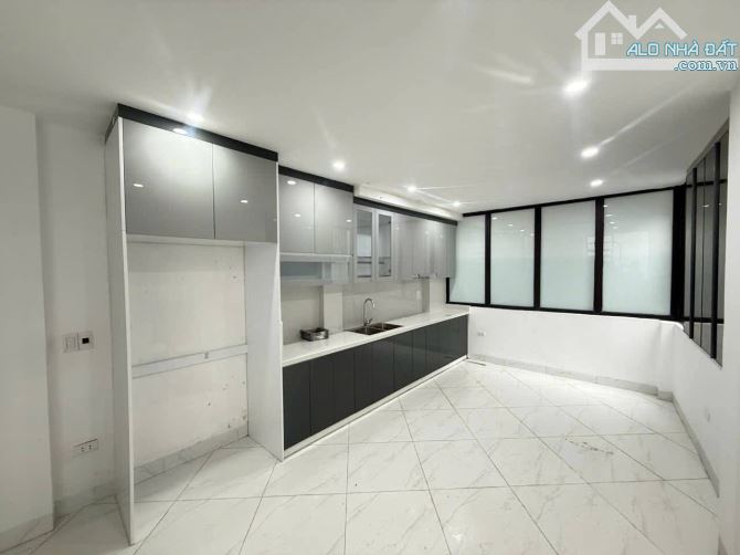 BÁN NHÀ VŨ NGỌC PHAN ĐỐNG ĐA 35m 6Tầng Mt 4.3m GIÁ 8 TỶ THANG MÁY NGÕ THÔNG KINH DOANH. - 2