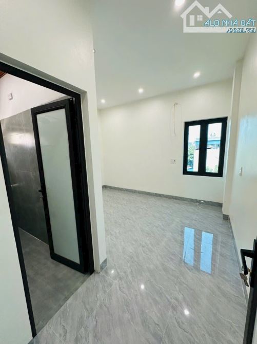 Siêu Phẩm Nhà Đồng Quýt, Phạm Huy Thông. Ô Tô Đỗ Cửa - 2