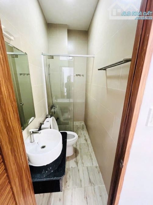 Nhà Hẻm 10m _ 4 Tầng Khu Vip MT Đ.Thị Điểm _ 10,x T - 2