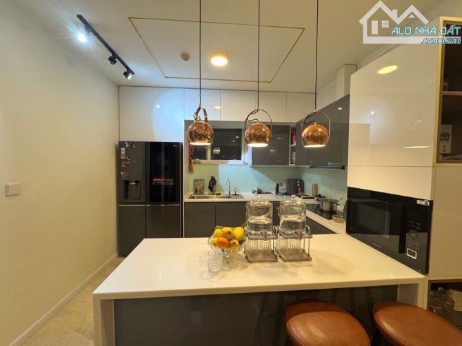 CHCC HOÀNG ĐẠO THUÝ – 3 SLOT ÔTÔ - BAN CÔNG – 181M² – 3N2VS – 21.7 TỶ (ECG203028) - 2