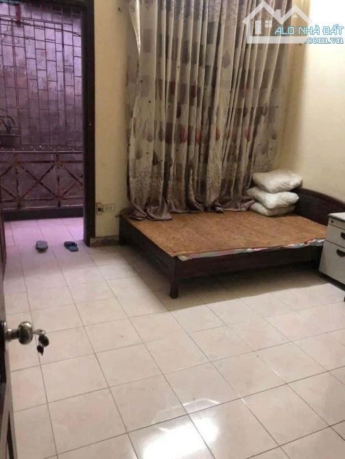 Cho thuê nhà nguyên căn ngõ 396 Trương Định, Tương Mai, Hoàng Mai. DT 40m x 2 tầng, giá - 2