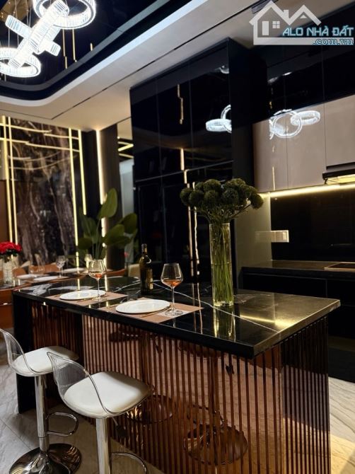 BÌNH TÂN-  KHU LÊ VĂN QUỚI - 108M2 -5 TẦNG - THANG MÁY -NỘI THẤT CAO CẤP -HẺM 12M - 2